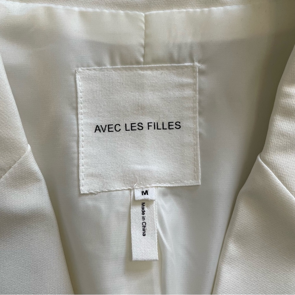 Avec Les Filles White Crepe Cropped Blazer - Picture 7 of 9